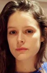 Стефани Кайар