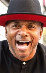 Тони Т. Робертс