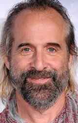 Петер Стормаре