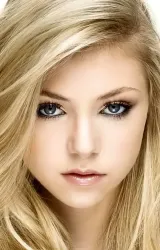 Тейлор Момсен